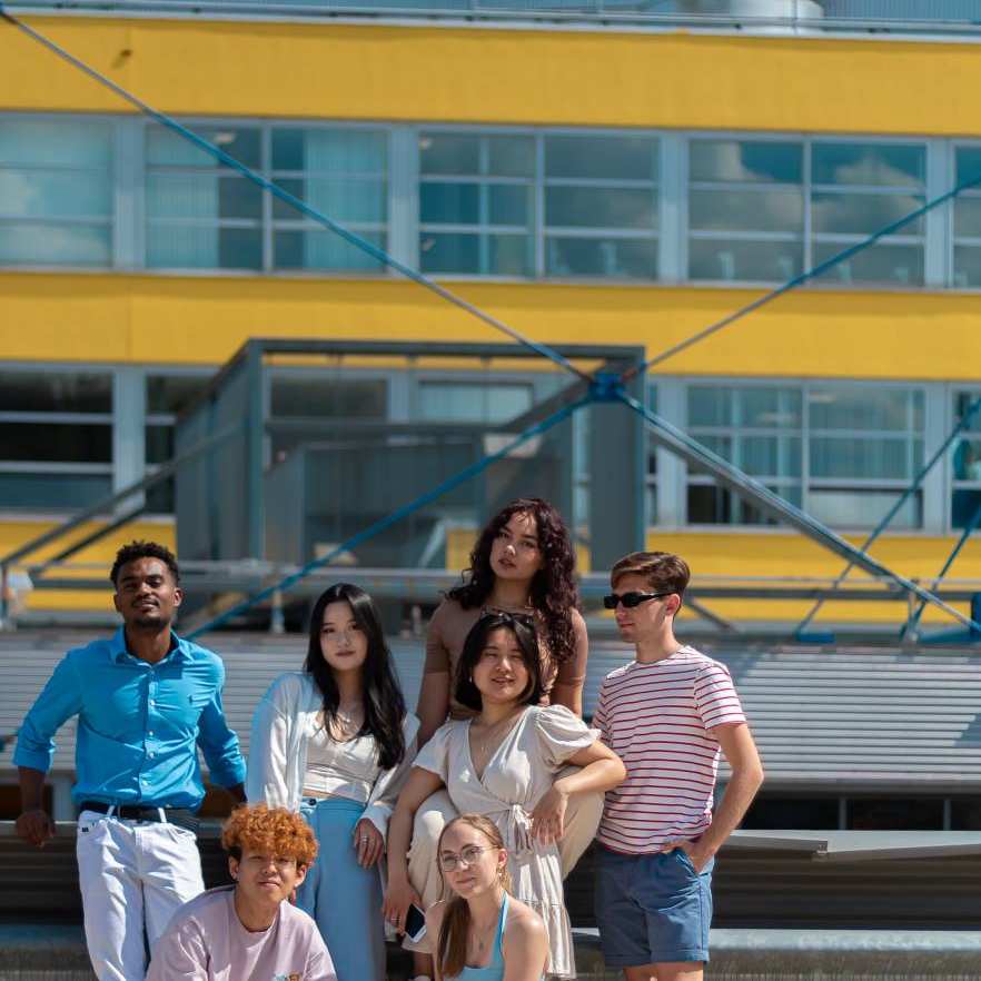 Students together on HAN campus