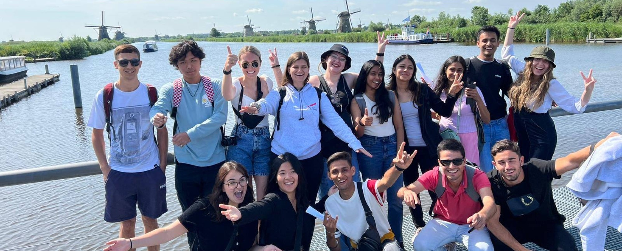 Bezoek Kinderdijk met summer school studenten