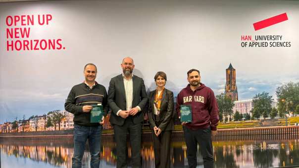 Presentation moment of the Springer Nature publication with researchers at HAN.