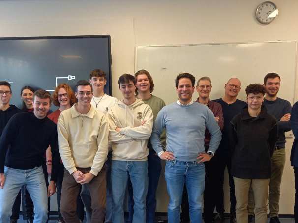 De eerste lichting studenten is gestart met de Transferminor Engineering Systems (TMES) aan de HAN University of Applied Sciences. Deze minor is speciaal ontwikkeld om bachelorstudenten uit het technische domein voor te bereiden op de Master Engineering Systems (MES). De TMES trekt studenten aan uit verschillende landen, waardoor je ook je interculturele vaardigheden kunt verbeteren.