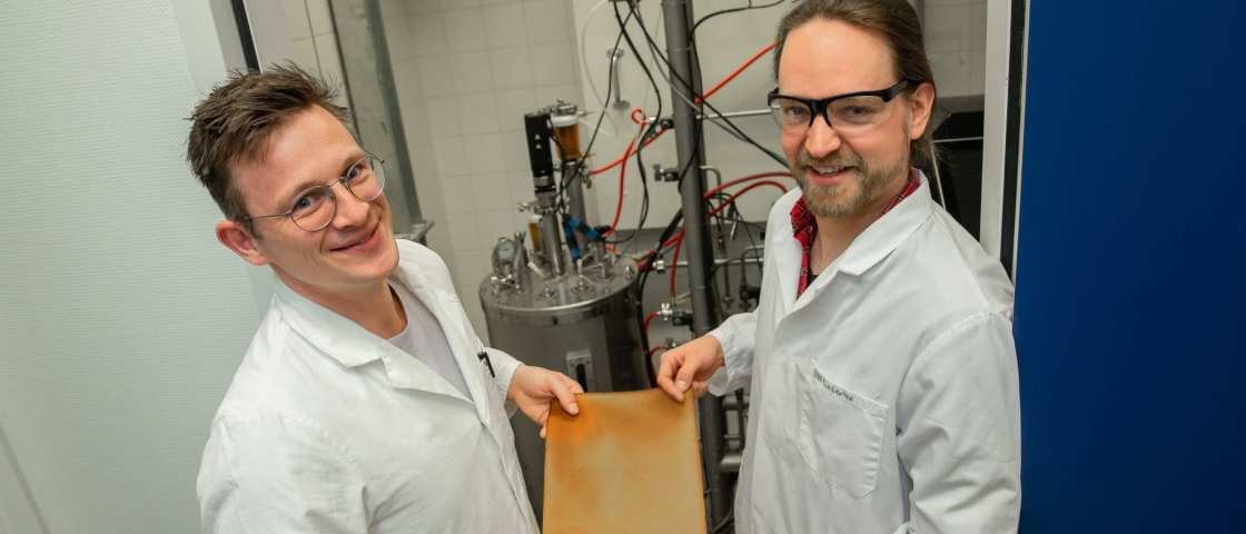 HAN BioCentre en Mylium hebben samen leer gemaakt uit afval.